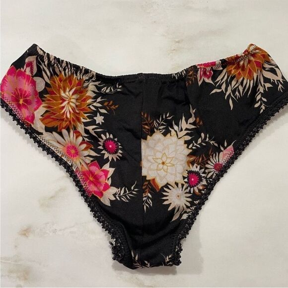 Vintage Spell and the Gypsy Jagger Bloomer - Picture 3 of 4